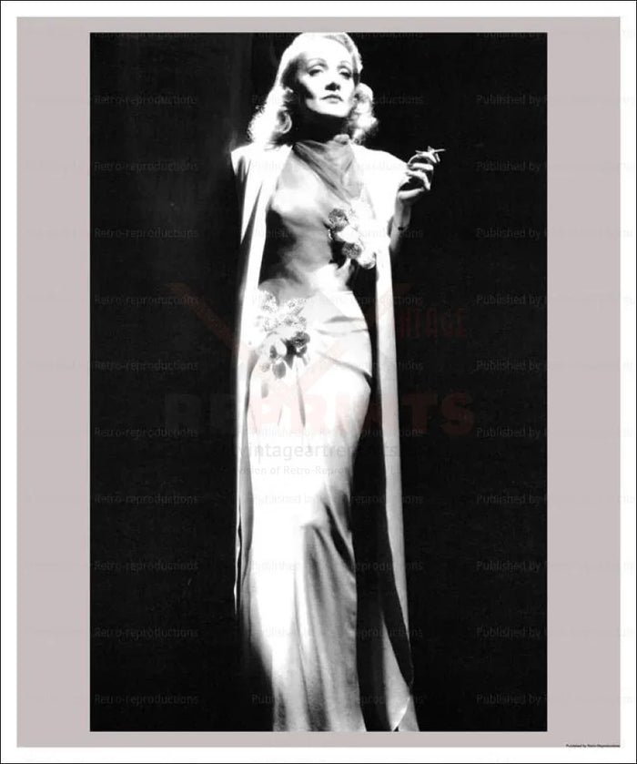 Marlene Dietrich - VINTAGEARTREPRINTS.COM