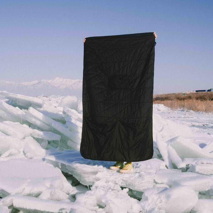 Layover™ Travel Blanket - Packable & Puffy | Black Gravel