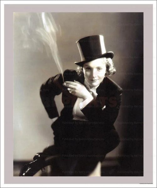 Marlene Dietrich - VINTAGEARTREPRINTS.COM