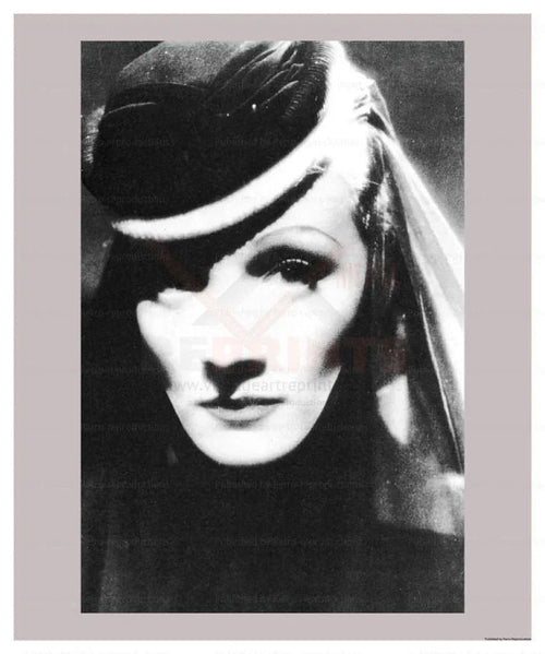 Marlene Dietrich - VINTAGEARTREPRINTS.COM