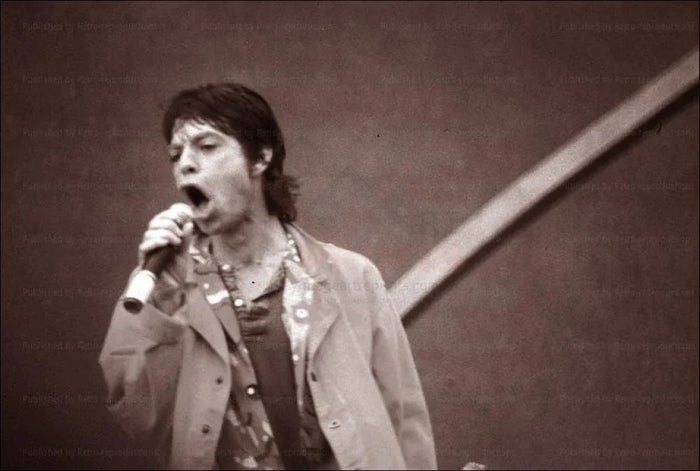 Mick Jagger Paris Concert 1991 - VINTAGEARTREPRINTS.COM