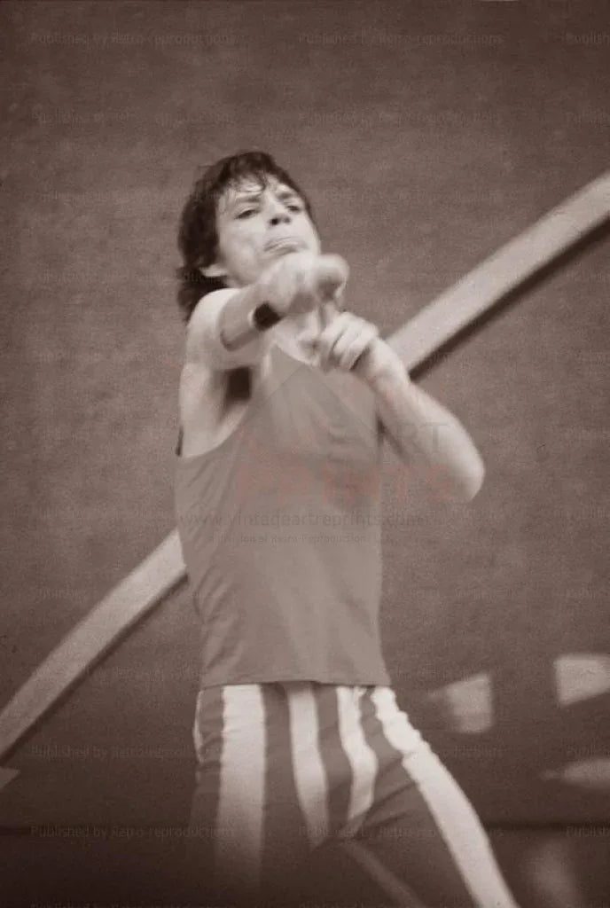 Mick Jagger Paris Concert 1991, - VINTAGEARTREPRINTS.COM