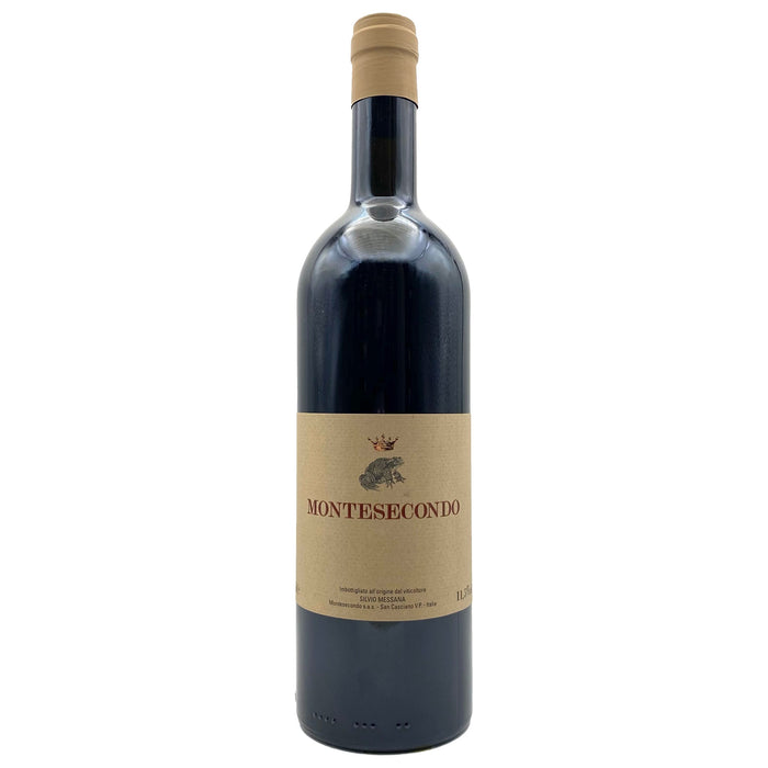 Montesecondo Sangiovese Toscana 2021 wine bottle with beige label and dark glass