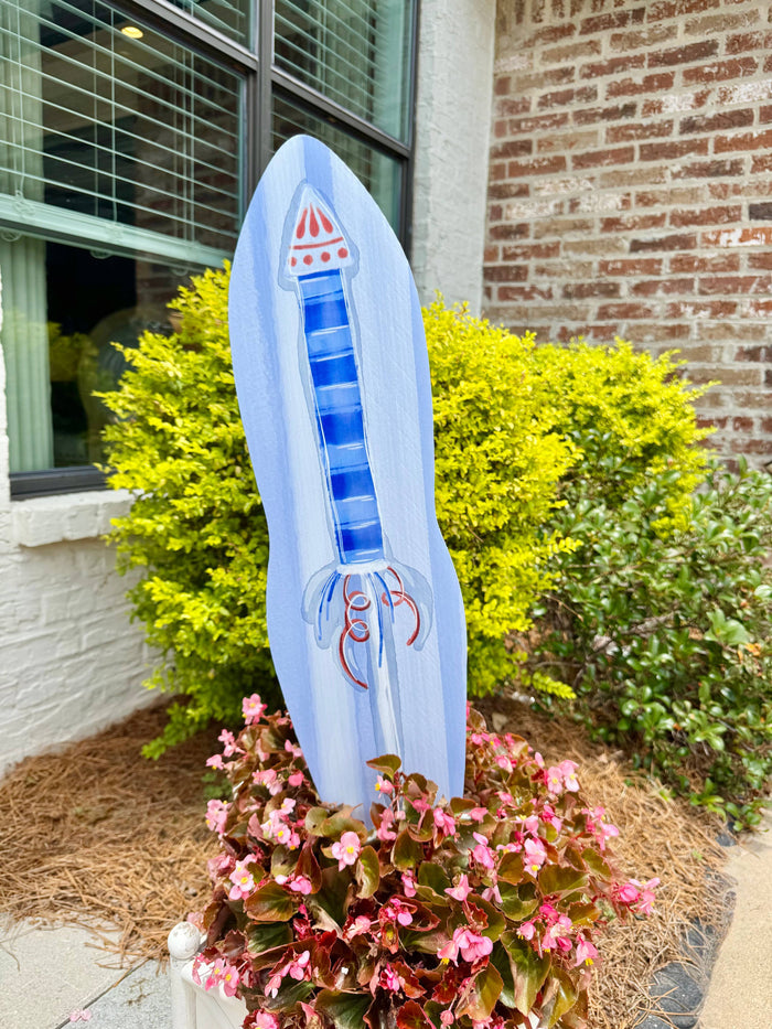 Patriotic Bottle Rocket Set Yard Art