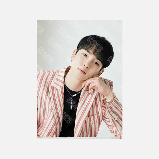 SHINee World Official PostCard Book